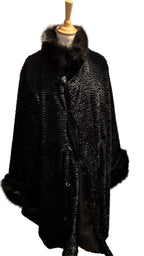 Manteau imitation astrakan et col fourrure - La Courcelles