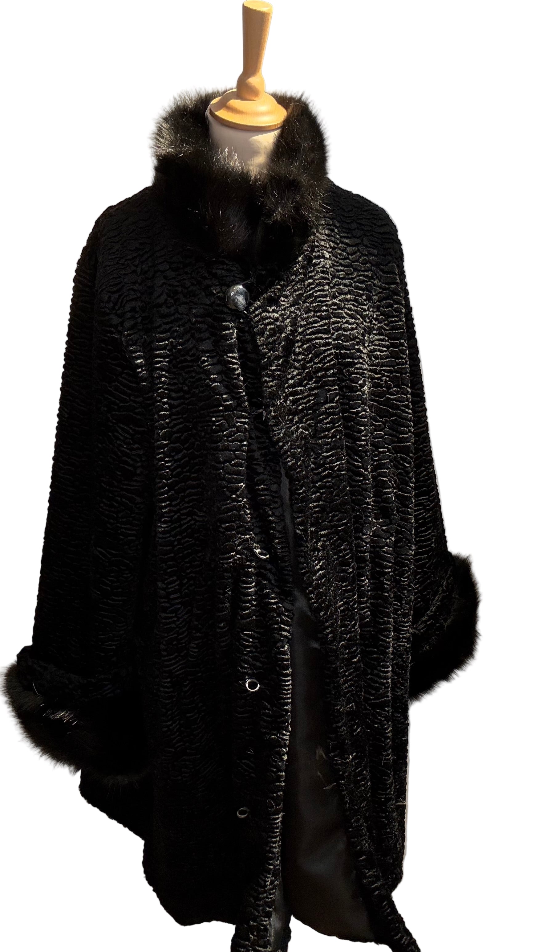 Manteau imitation astrakan et col fourrure - La Courcelles