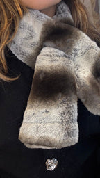 Écharpe en fourrure - La Scribe